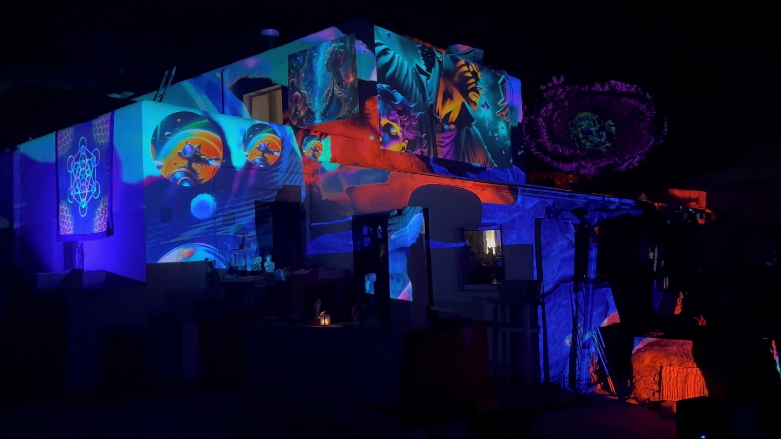 Living Façade — Large-scale installation